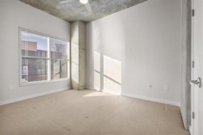 Building Photo - 250 Pharr Rd NE