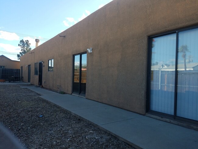 Building Photo - 1643 N Euclid Ave