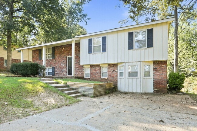 Building Photo - 629 16th Terrace Cir NW