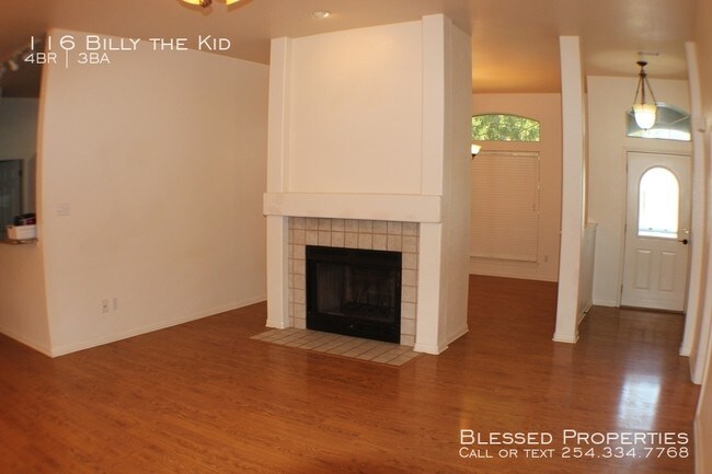 Building Photo - 116 Billy the Kid Dr