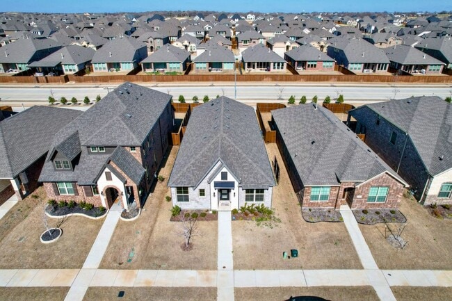 Building Photo - 1121 Milfoil Dr