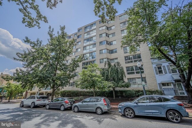 Foto del edificio - 922 24th St NW