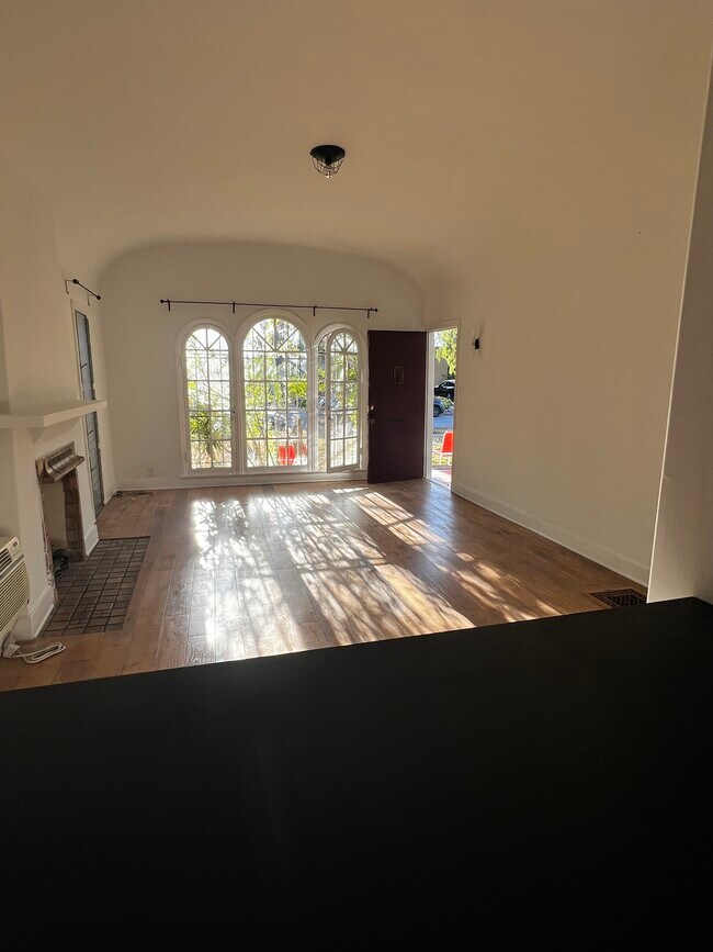 Foto del edificio - 1224 S Hudson Ave