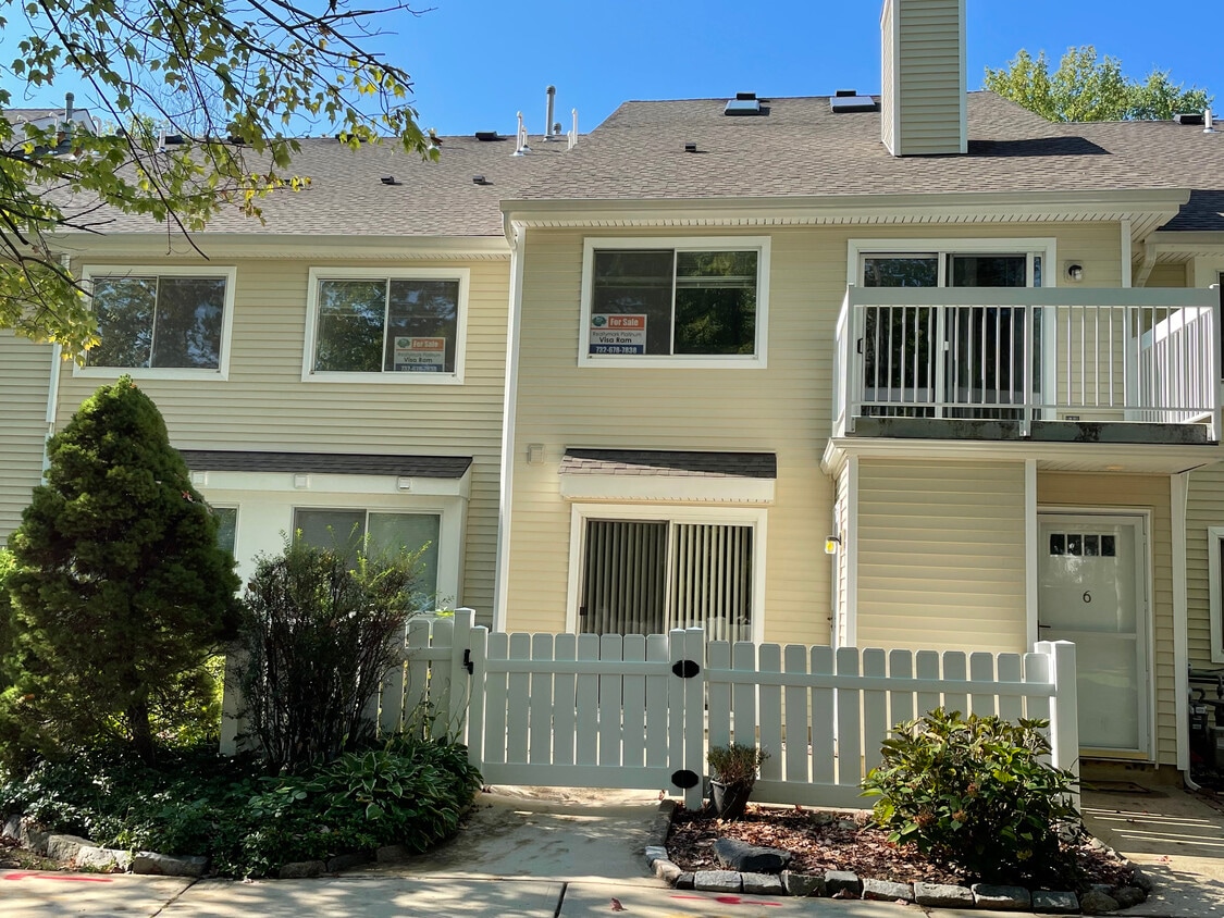 6 Sweetgum Ln Unit 6, Monmouth Junction, NJ 08852 Condo for Rent in