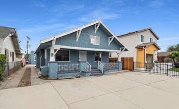 Building Photo - 454 W 59th Pl