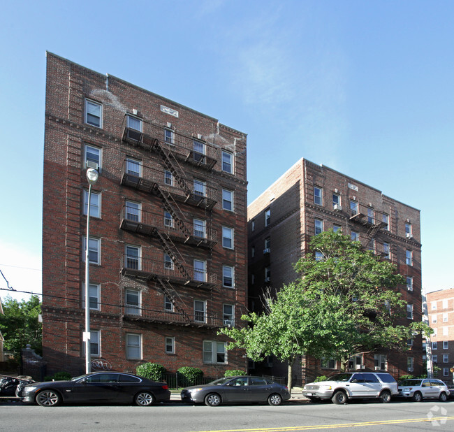 Building Photo - 2000 Quentin Rd