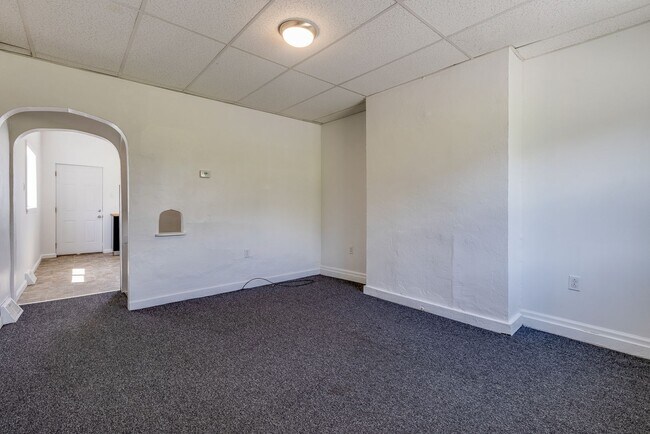 Foto del edificio - AVAILABLE April 1st  - 2 Bedroom Home in Allentown!