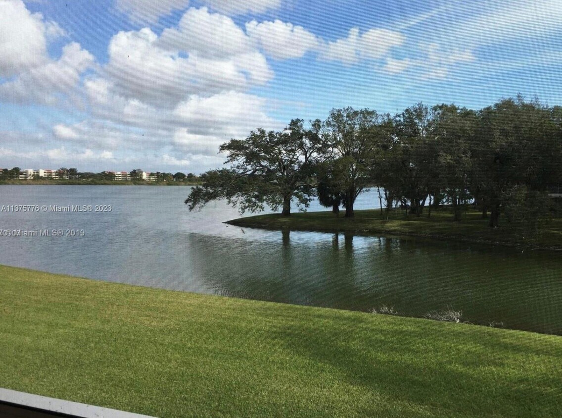 2627 NW 33rd St Unit 2209, Oakland Park, FL 33309 Condo for Rent in