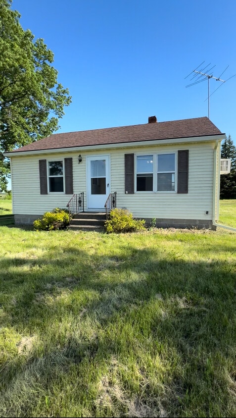 Primary Photo - 40517 Co Rd 15