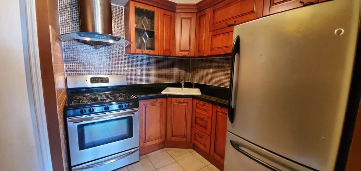 Foto principal - 2716 41st Ave