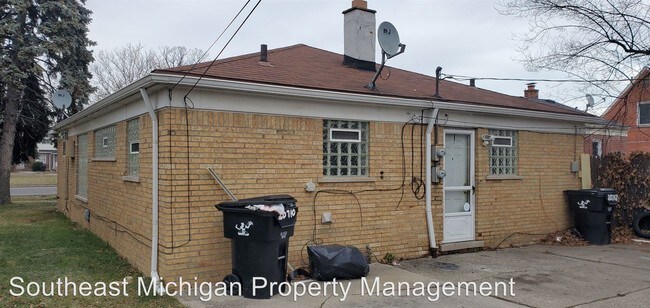 Building Photo - 20710-20712 Moross Rd