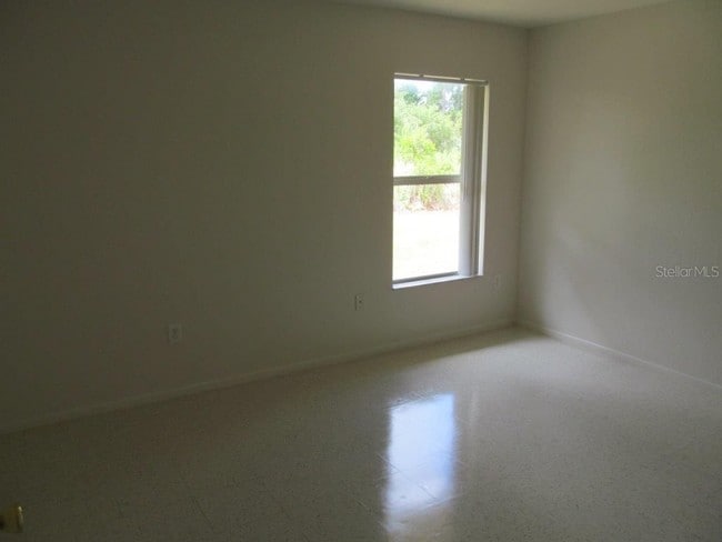 Building Photo - 1071 Nomad Rd