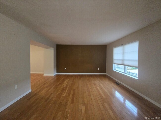 Foto del edificio - 60 Evan Rd