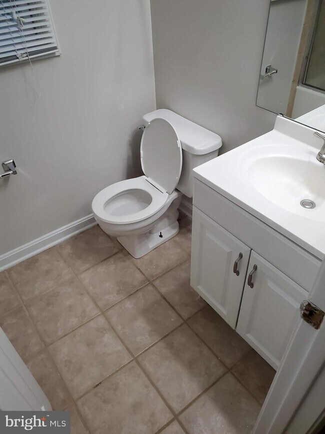 Building Photo - 7627 Jordon Hollow Ct