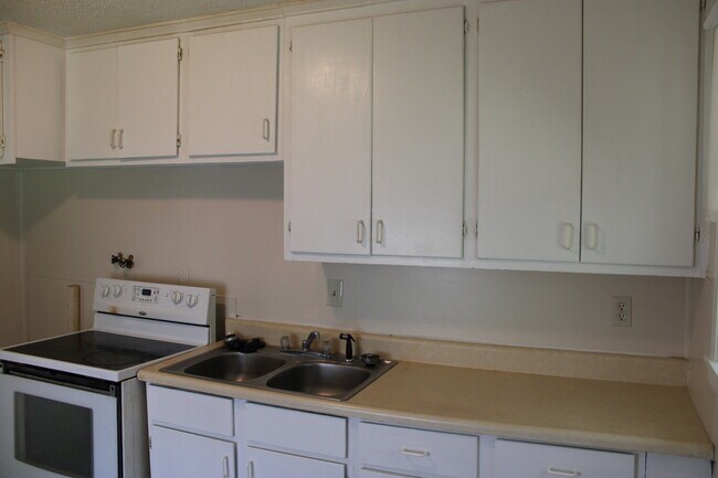 Foto del edificio - 4345 E Bayley St