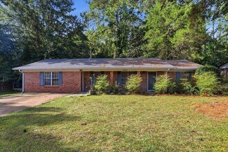 Building Photo - 2549 Jennifer Dr