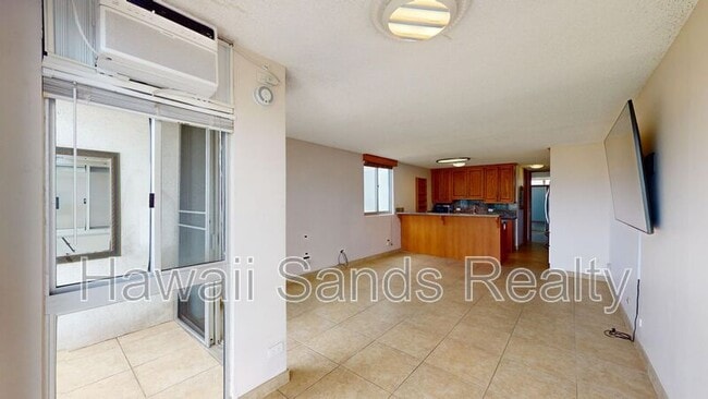Building Photo - 2611 Ala Wai Blvd