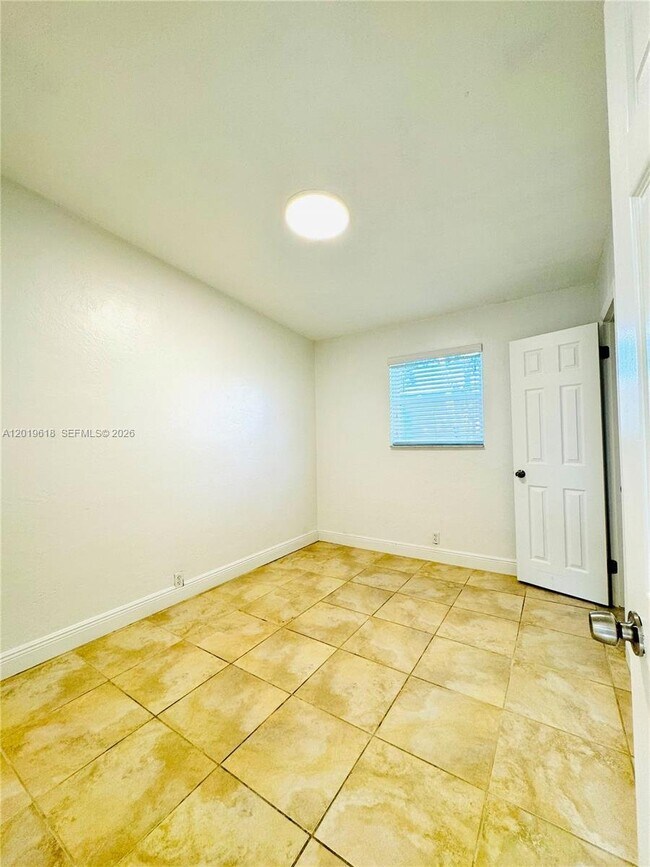 Foto del edificio - 3370 Frow Ave