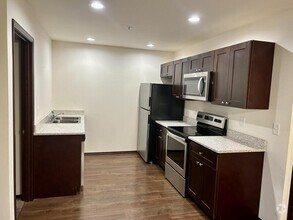 Building Photo - 2041 Andress Ln