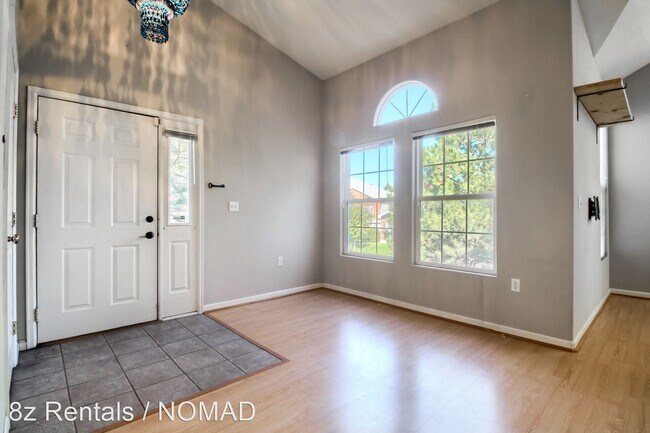 Building Photo - 2 br, 2 bath House - 3992 S Carson St  #203