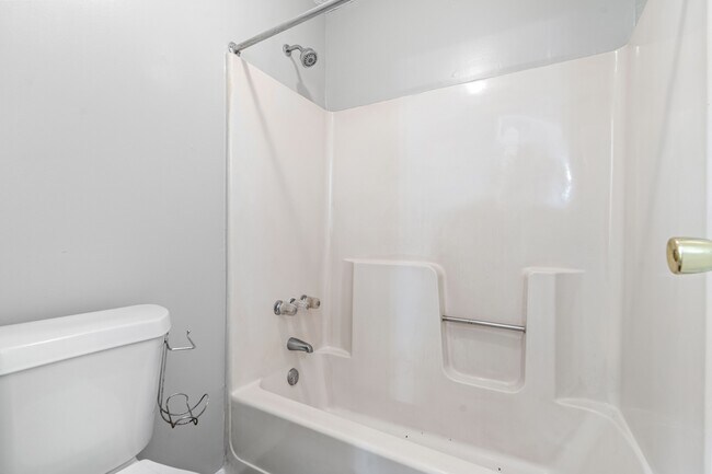 Foto del edificio - 5324 Ridge Forest Dr