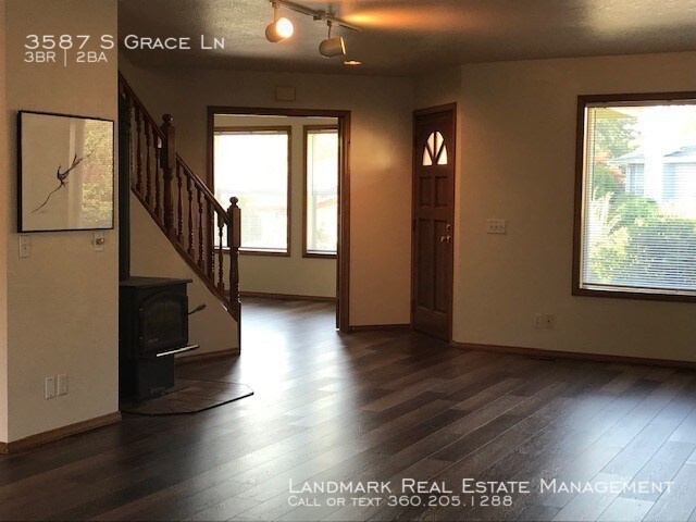 Building Photo - 3587 S Grace Ln