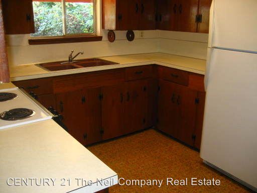 Building Photo - 1121 Charter Oaks Dr