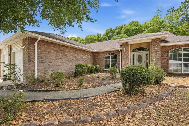 Building Photo - 123 Steeplechase Dr