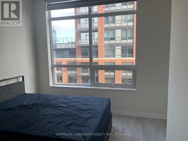 Building Photo - 3260 Sheppard Ave E