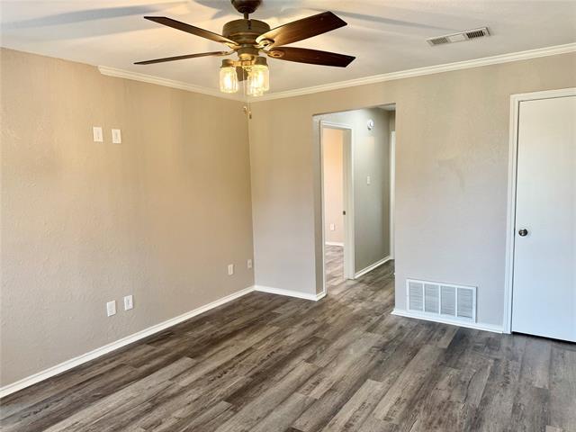 Building Photo - 301 Shady Grove Dr