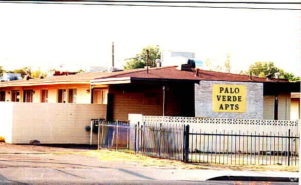 Foto principal - Desert Hills