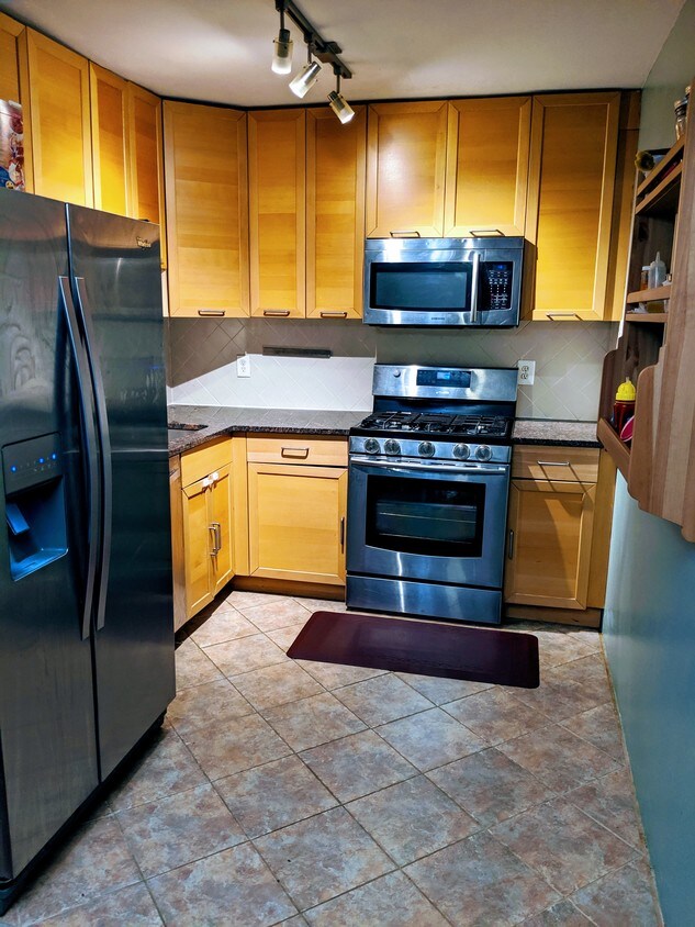 6135 Leesburg Pike, Falls Church, VA 22041 Condo for Rent in Falls