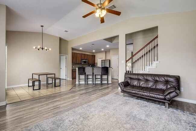 Foto del edificio - 4 bed Kensington Trail Subdivision