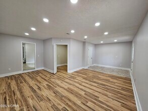 Building Photo - 3704 George Ln