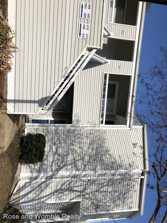 Building Photo - 410 Babbling Brook Dr