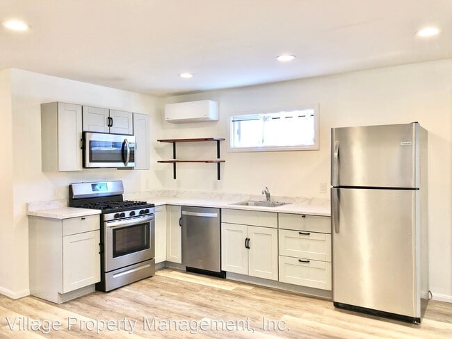 Building Photo - 2 br, 1 bath House - 129 West Fig Street U...