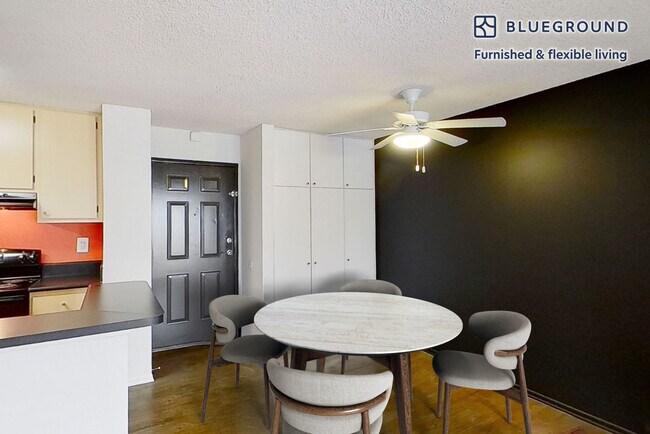 Foto del edificio - 3883 Ingraham St