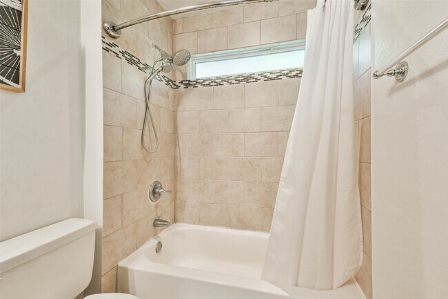 Building Photo - 12 Coralberry Rd