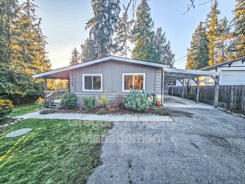 Foto principal - 24108 7th Ave W