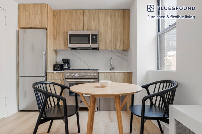 Foto del edificio - 138 E 38th St