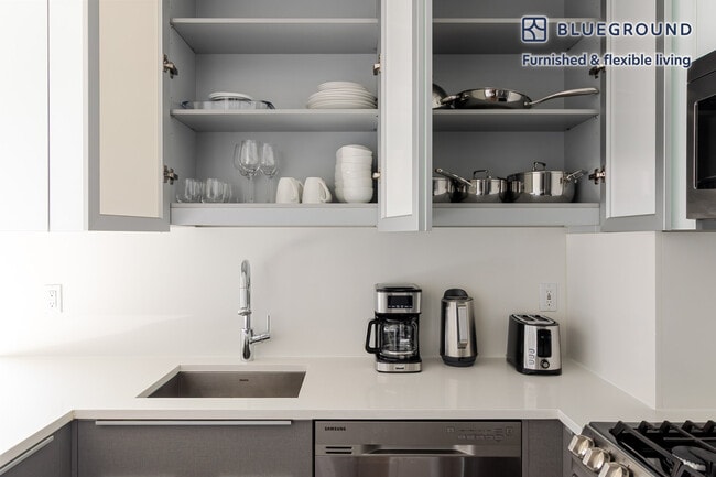 Building Photo - 42-10 27th St