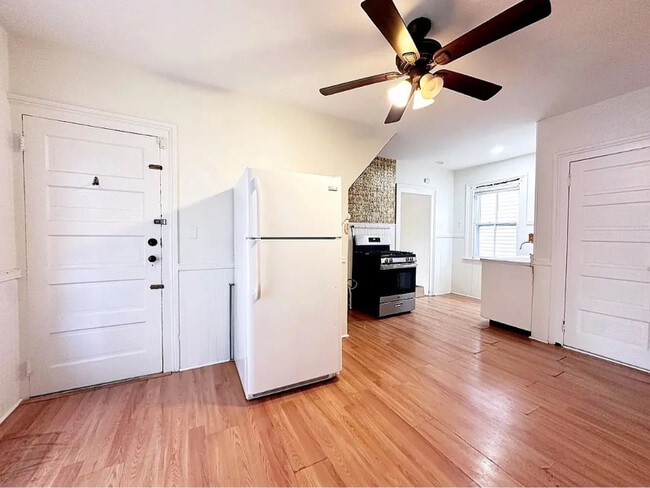 Foto del edificio - 371 Nichols St