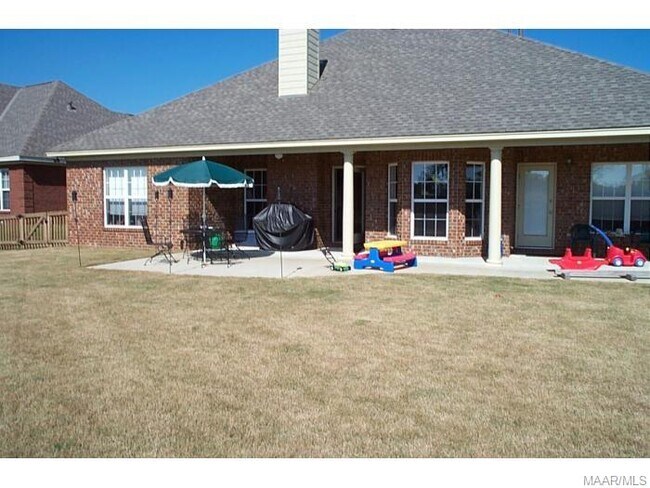 Building Photo - 8824 Alderwood Way