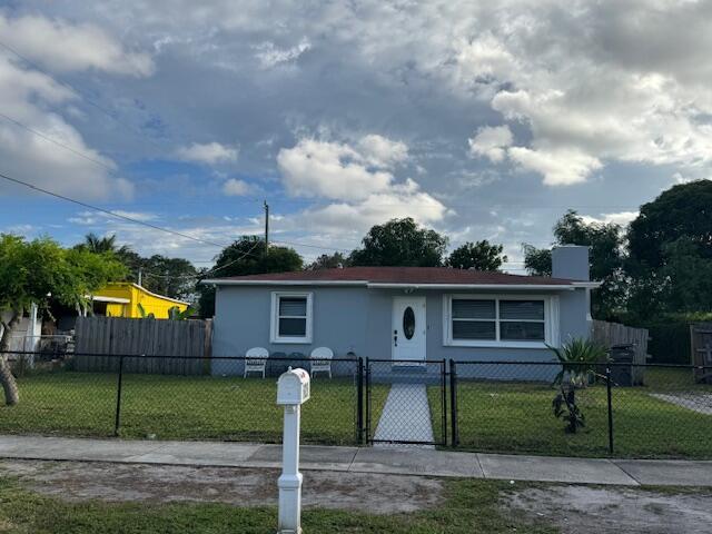 Foto del edificio - 620 Putter Pl