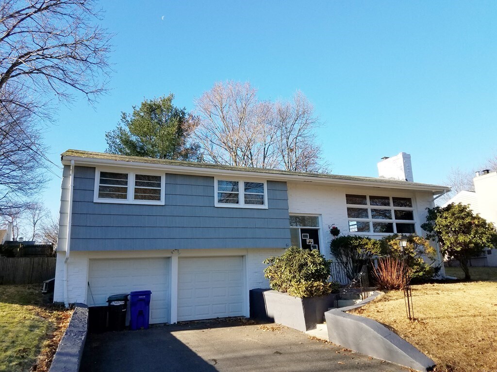 Foto principal - 61 Cypress Rd
