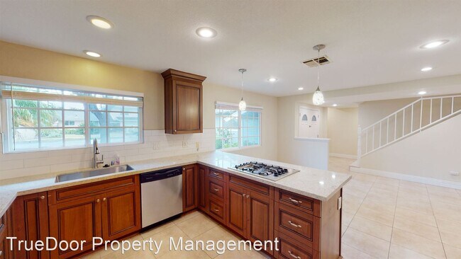 Foto del edificio - 5 br, 3 bath House - 1320 Lynwood Street