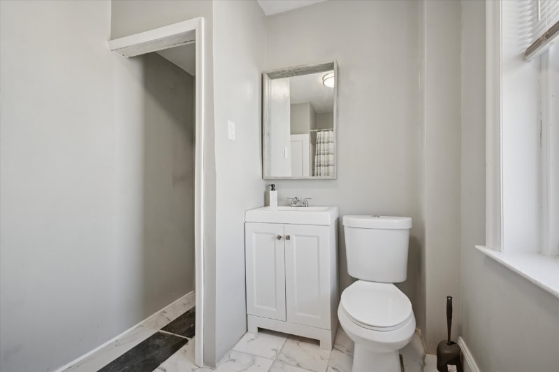 Building Photo - 1733 67th Ave