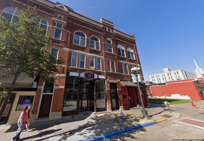 Building Photo - 415 Jay St