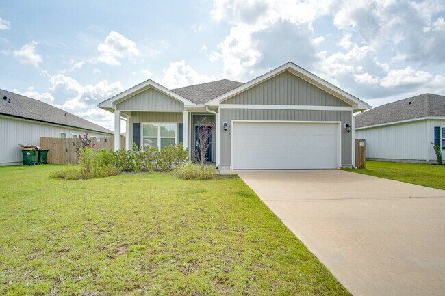 Building Photo - 3BR/2BA Home Near Navy Federal Featuring Quartz Counters, 2-Car Garage & Internet Included