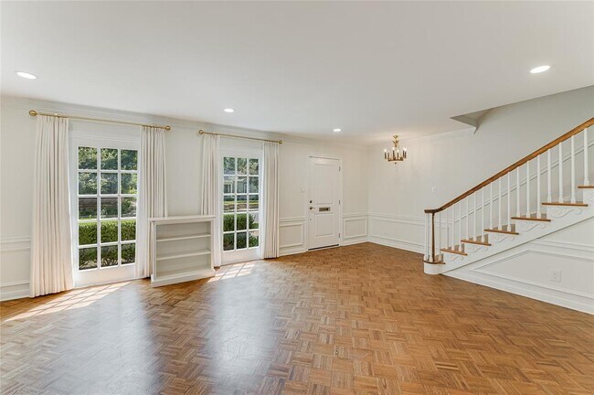 Foto del edificio - 2906 Glenview Ave